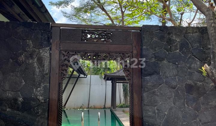 RUMAH JALAN CILANDAK BAWAH JAKARTA SELATAN