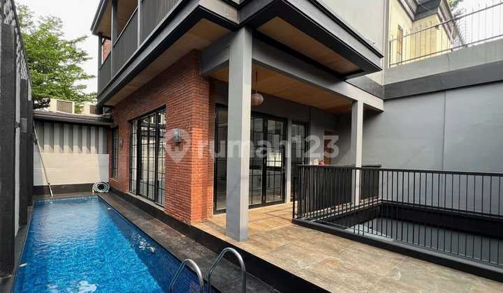 Dijual Rumah Townhouse di Jalan Asem Cipete (Tamarind Lofts)