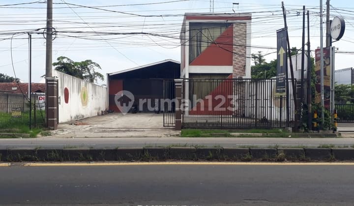 Gudang Siap Pakai di Jln Raya Utama