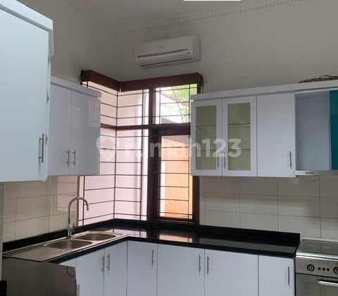 6 Bedroom + 1 Study Room House At Patra Kuningan - Available Jun2026