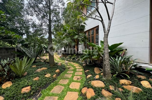 5 Bedroom Modern House in Kemang Private Compound, quiet area