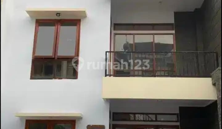 Ready-to-Occupy House in a Strategic Location at Setraduta Bandung, Attractive