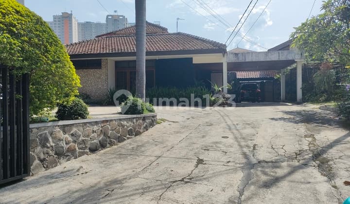 Rumah Vintage Lokasi Super Strategis di Kawasan Siliwangi Bandung