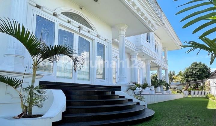 Rumah Rasa Istana Fully Furnished di Komplek Elite Setraduta Bandung