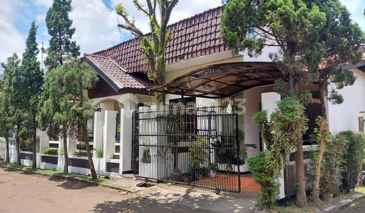 Rumah Semi Furnished Lokasi Nyaman di Soekarno Hatta Bandung Kota