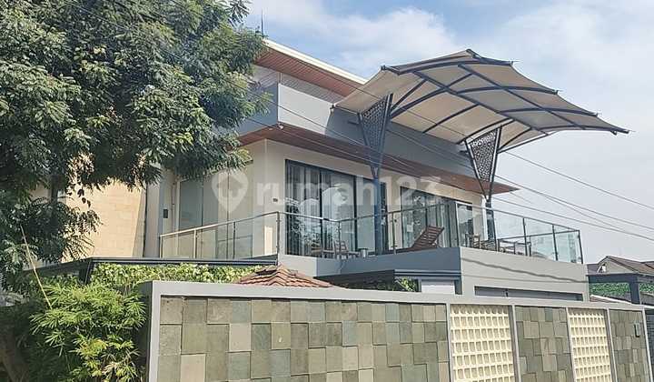 Rumah Mewah Full Furnished di Kawasan Premium Pondok Ranji Tangsel Menarik
