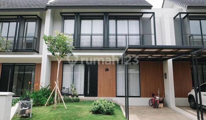 Rumah Mewah Full Furnish Lingkungan Asri di Kota Baru Parahyangan