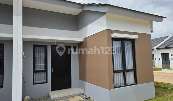 Rumah Semi Furnished Posisi Hoek di Podomoro Park Badung Menarik