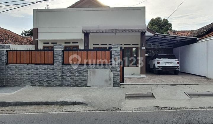 Rumah Semi Furnished Lokasi Asri di Cisarua Bandung Harga Terbaik