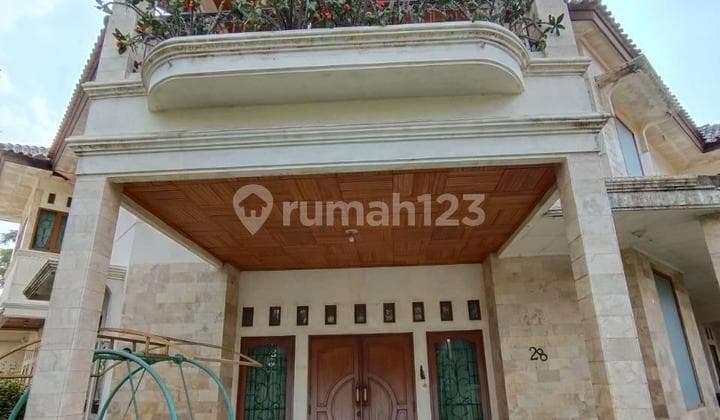 Rumah Mewah Semi Furnished di Kawasan Lembang Bandung Harga Nego Sampai Jadi