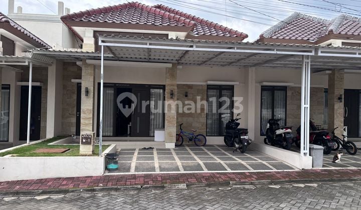 Semi-Furnished House in a Strategic Location at Tarogong Kaler, Garut