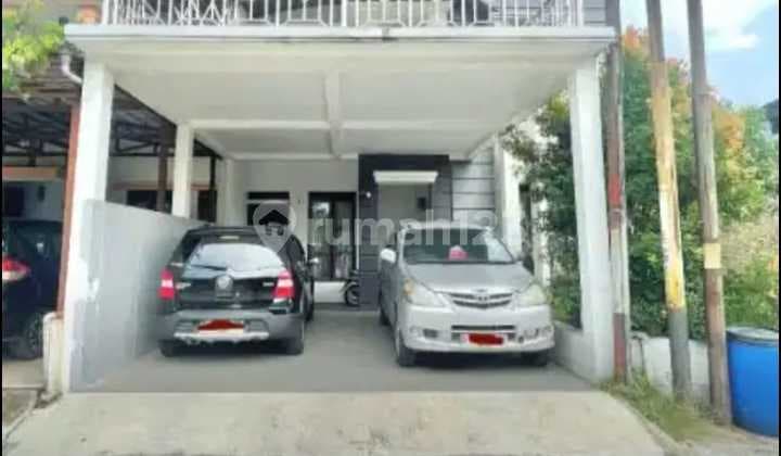 Semi-Furnished House with a Serene Location in the Cikutra Area, Bandung City