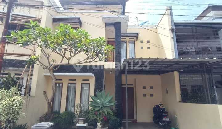 Rumah Semi Furnished Lokasi Asri di Komplek Dago Bandung Kota