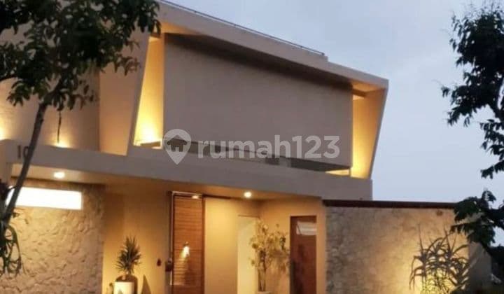 Rumah Mewah Full Furnish dengan Swimming Pool di Resor Dago Pakar