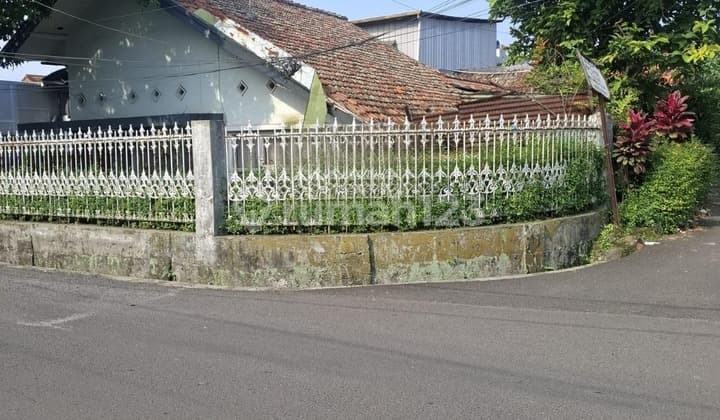 Rumah Hitung Tanah Lokasi Strategis di Kawasan Bkr Bandung Kota