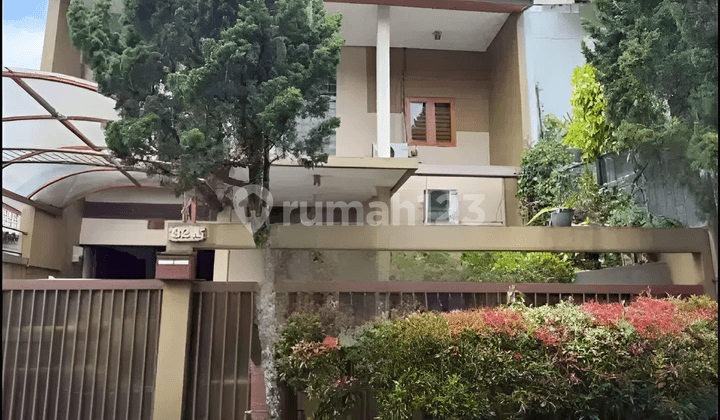 Luxury Fully Furnished House in the Elite Sukajadi Complex, Bandung City