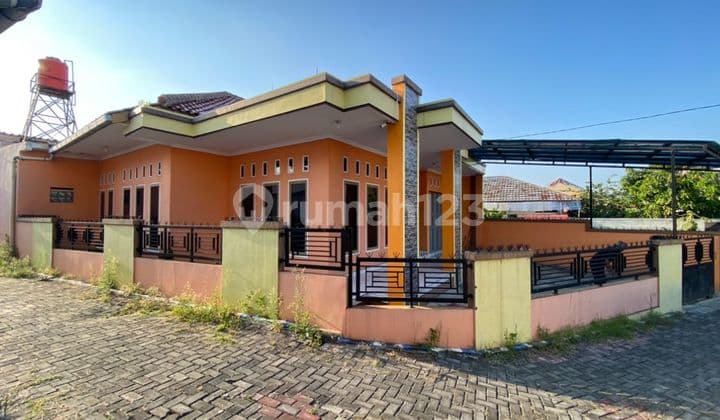 Rumah Semi Furnished Posisi Hoek di Komplek Garut Kota Harga Terbaik