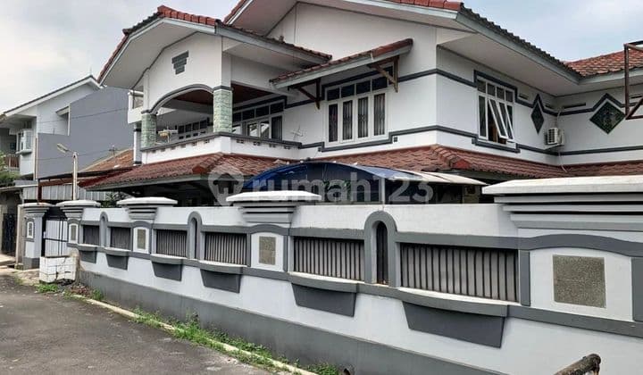 Rumah Semi Furnish Lokasi Nyaman di Turangga Bandung Menarik