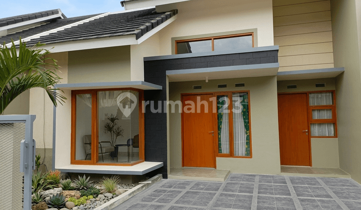 Minimalist House in a Comfortable Location in Bojongsoang, Bandung – A City of Attractions