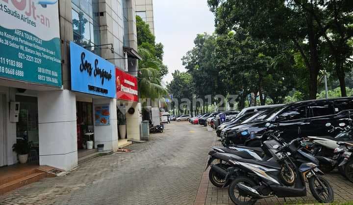 Disewakan Ruko Kebayoran Arcade 4 Lt, Lebar 5 M, Ruko Eye Catching Hadap Boulevard Bintaro Jaya Rp 200 Juta Per Tahun Nego 0811171xxxx