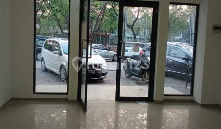 Disewakan Ruko Fresh Market Emerald Bintaro Jaya, Ruko 3 Lantai Dengan Balkon, Luas 50 144m Strategis Rp 165 Juta Per Tahun 0811171xxxx