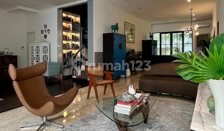 For Sale rumah Modern Design Kebayoran Baru luas 367/400m Lokasi Strategis Security one gate system SHM Rp 18,5 M nego 0811171xxxx