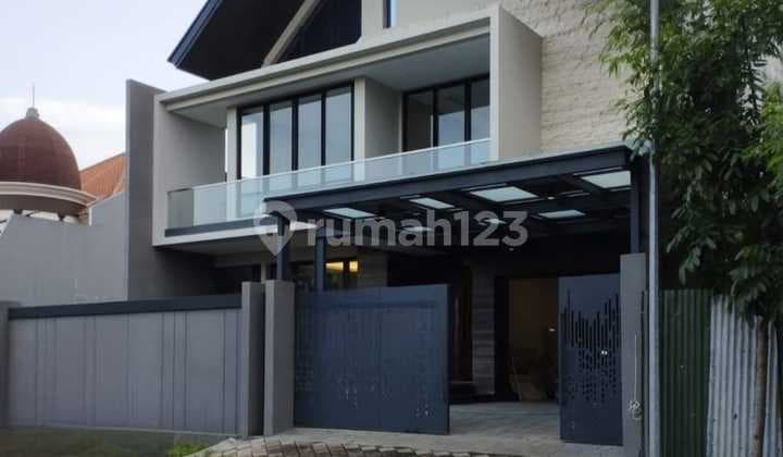 Rumah 2 Lantai di Perumahan Regency 21 Surabaya