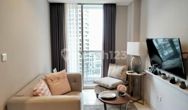 Murah Apartemen Taman Anggrek Residences Full Furnished 2Br (45 m²) - Middle Floor Pool View, 79 Juta/Tahun, Taman Anggrek, Jakarta Barat