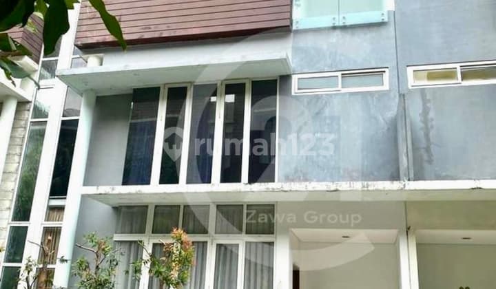 Townhouse Springhill Kemayoran Tahap 2 Full Renovasi - 4Br+1 (Lt: 120 m² Lb: 300 m²), 5,3M, Kemayoran, Jakarta Pusat