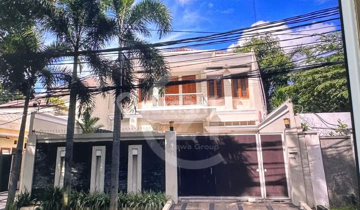 Rumah Mewah di Sumenep Menteng