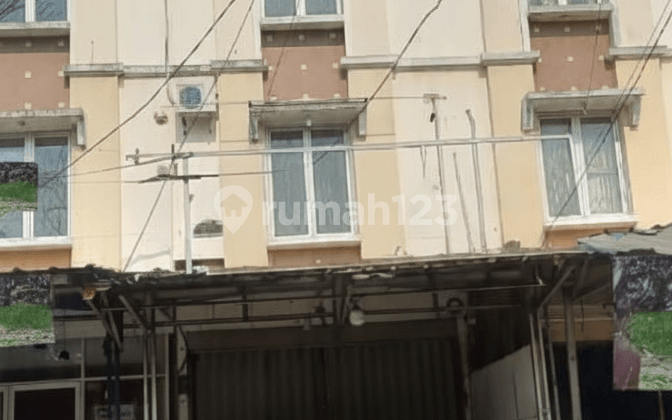 Smart Choice: Shop House in the Center of Harapan Indah Business District (1978 ER) Smart Choice: Shop House in the Center of Harapan Indah Business District (1978 ER)