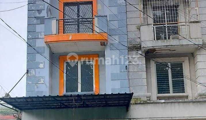 Comfortable Shophouse Suitable for Business in Harapan Indah (13732 Er) Comfortable Shophouse Suitable for Business in Harapan Indah (13732 Er)