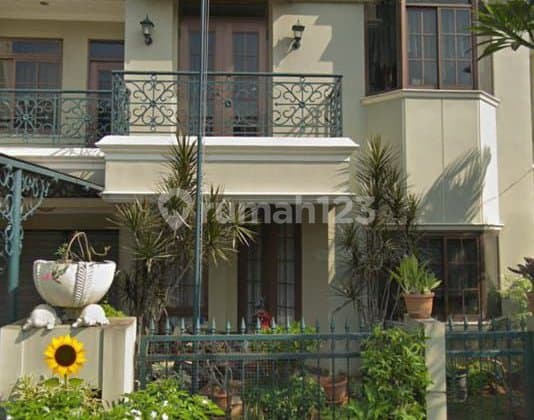 Good House Ready to Occupy in Beautiful Tanjung Barat