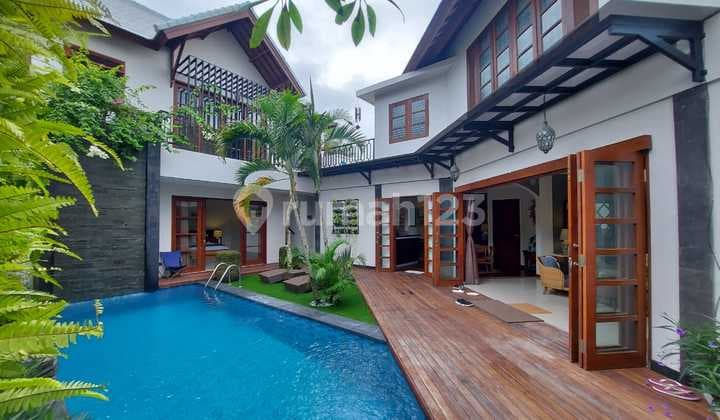 Villa 3 Kamar Sangat Terawat Jarang Ada Di Seminyak