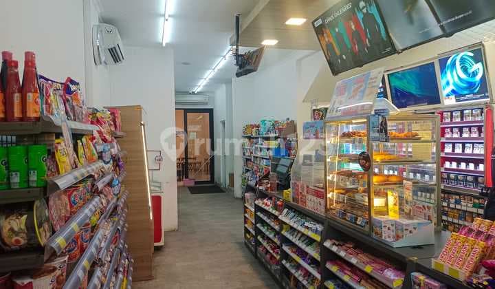 Ruko Siap Pakai di Easton Bintaro, 3 Lantai