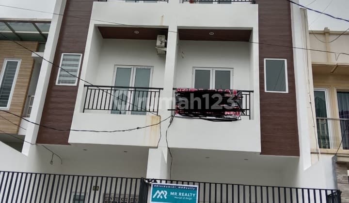 Rumah Cantik Brand New Minimalis Muara Karang