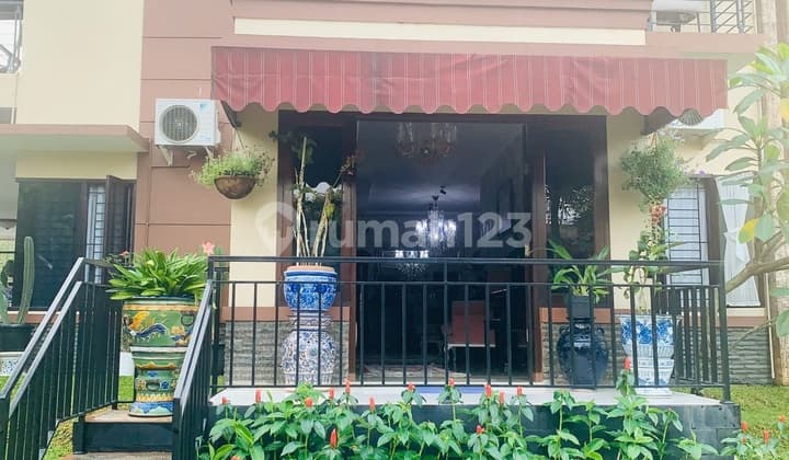 Rumah Cantik Asri Hoek Di Cluster Sevilla Bsd, Rumah Rapi, Siap Huni