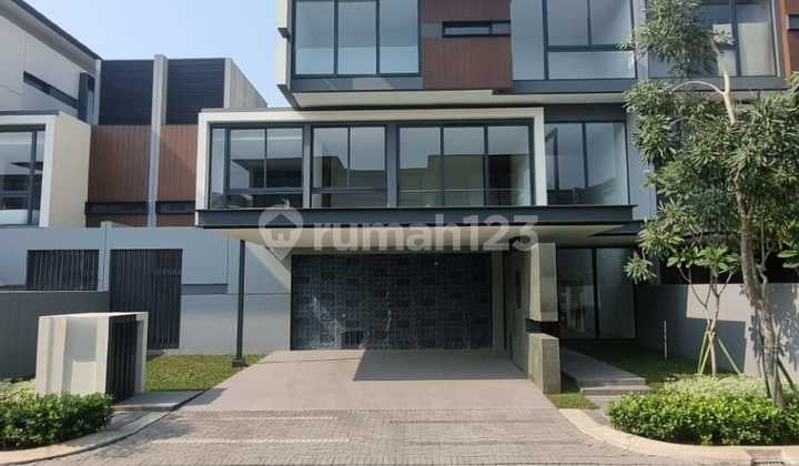 di Jual Cepat Rumah Megah Bagus di Lyndon Navapark Bsd, Tangerang