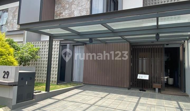 Hillary Hailey 10x20 Summarecon Bandung