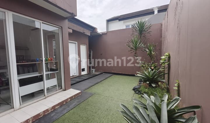 For Sale Eastern Cosmo The Icon BSD Neat Ready to Live In