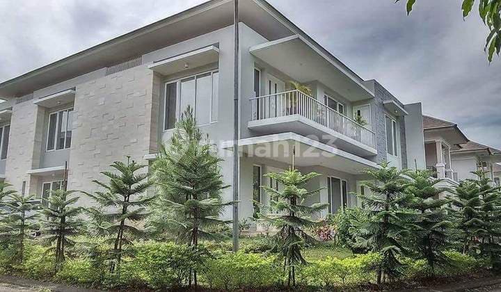 Di Jual Rumah Super Mewah Cluster Amarylis Hook