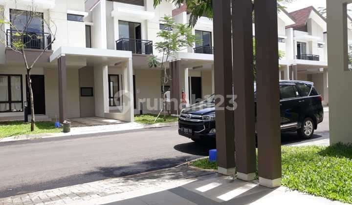Dijual Rumah Dua Lantai Depan Gerbang Tol Cimanggis di Podomoro River View, Bogor.