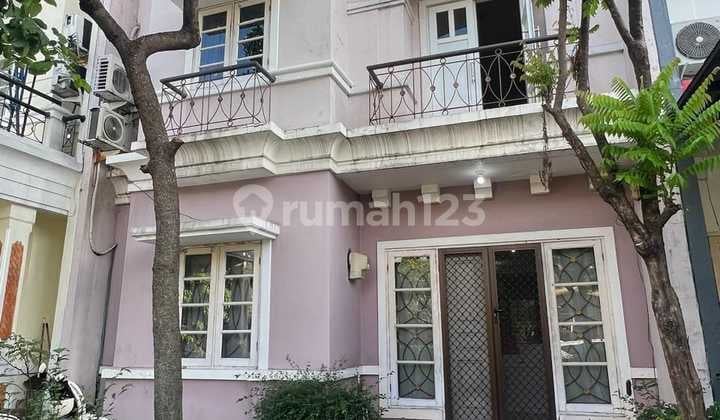 Rumah Siap Huni di Raffles Hills Cibubur