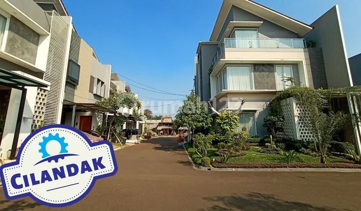 LEFT 1 LUXURIOUS 2-STORY House in PONDOK LABU Cilandak Near TB. Simatupang