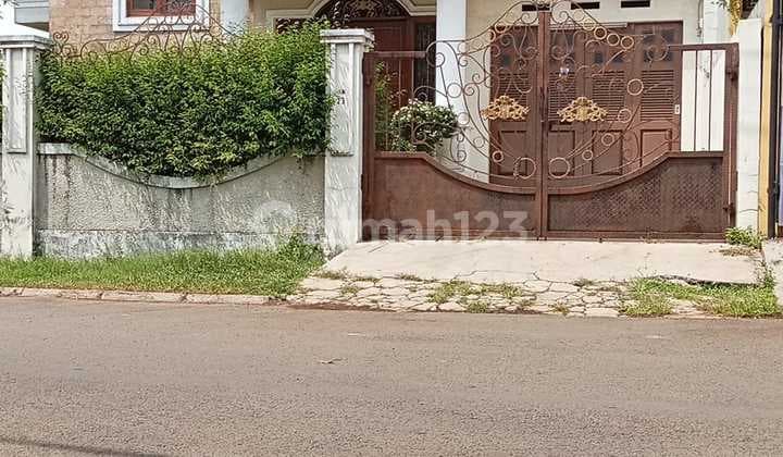 Rumah Strategis di Griya Loka Bsd City, Cocok Untuk Kost an