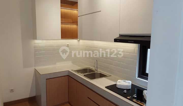 Rumah 2 Lantai Berkonsep Bali di Kencana Loka Bsd