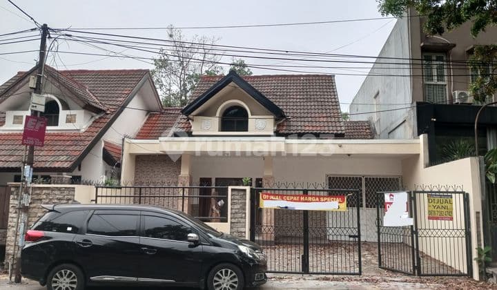 Dijual Rumah Strategis Pinggir Jalan Raya di Bsd Kencana Loka