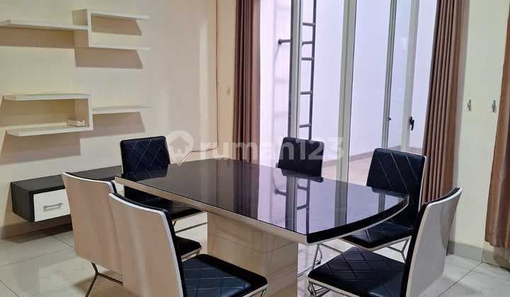 DIJUAL CEPAT MURAH RUMAH 2 LANTAI 8X20 GOLF LAKE RESIDENCE