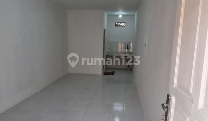 Khusus Wanita Kamar Kontrakan Kebayoran Lama Dekat Stasiun Kereta, Gandaria City