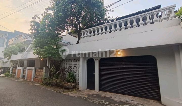 Di Jual Rumah di Patal Senayan Lokasi Strategys